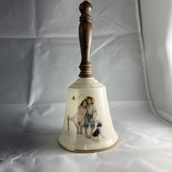 Gorham Fine China Norman Rockwell 1981 Love's Harmony "Sweet Serenade" Bell - Picture 1 of 2